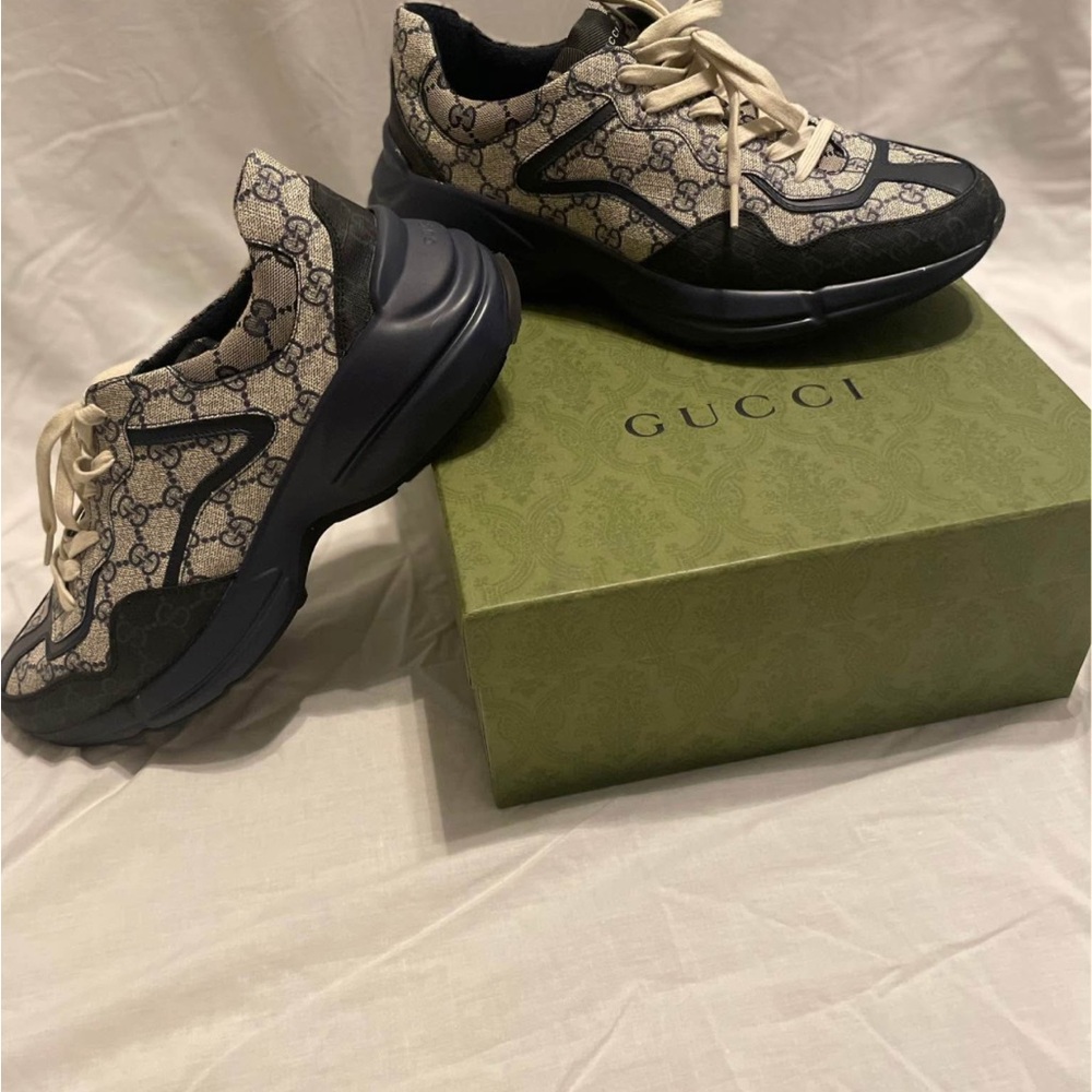 Gucci Beige and Black Patterned Shoes